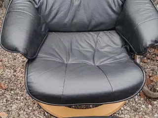 Lænestol med fodskammel