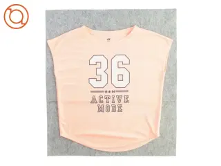 T-Shirt fra H&M (str. 146)