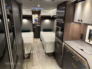 2025 - Polar Chimera 730 BSL   Polar Chimera den lækreste Vintervogn se den hos Hinshøj Caravan