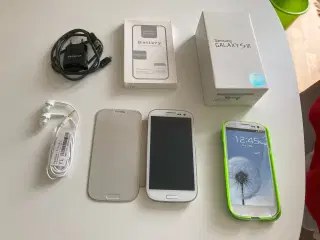 Samsung S3 i god stand med tilbehør