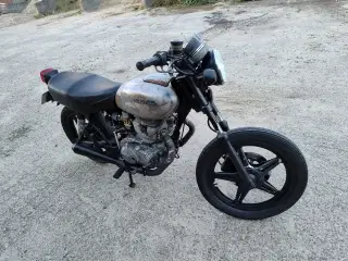 Honda cm400 t 