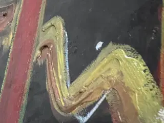 Kraftfuldt totem-malareri i flammer – primitivt