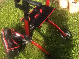 Ny Rollator kun brugt 2 gange!!