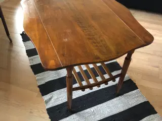 Sofabord med 2 klapper