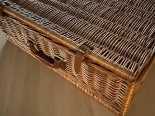 Picnic-kurv m. indhold. Til manden, der har alt