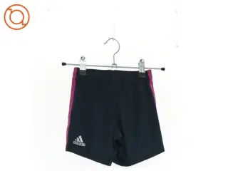 Shorts fra Adidas (str. 104 cm)