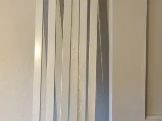 Galleriskinner med tilbehør