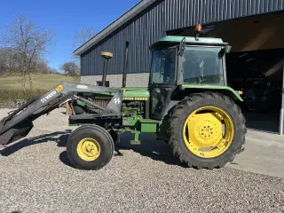 John Deere 2850 