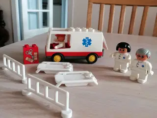 Dublo /Lego ambulance m.m.