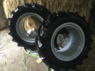 BKT Tvillingforhjul 320/70/24