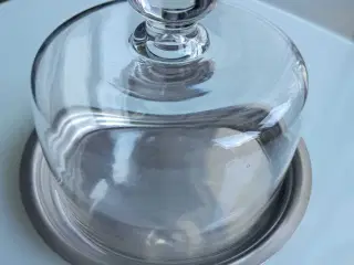 Oste klokke med metal fad