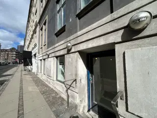 Kontor til leje på Gasværksvej 11. kld.