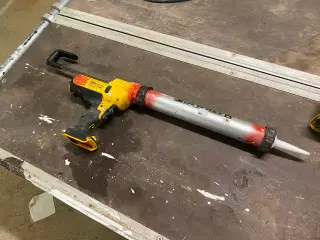 Fugepistol - DeWalt DCE580 