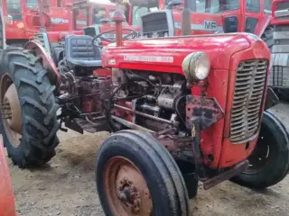 Massey Ferguson 35X med og uden Multipower købes 