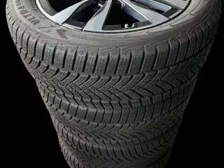 17 Mercedes C300 225/50r17 Ref.P23 vinter