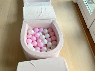 Boldbassin og puder.