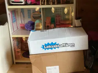 Barbiedukker med hus