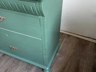 Grøn kommode