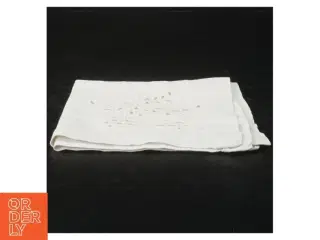 Hvid serviet med broderi (str. 29,5 x. 29 cm)