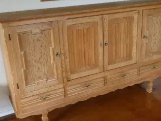 Dækketøjsskab - Skænk egetræ 