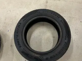 4  205 /60/16 sommerdæk købt 2025 kørt 5000 km 