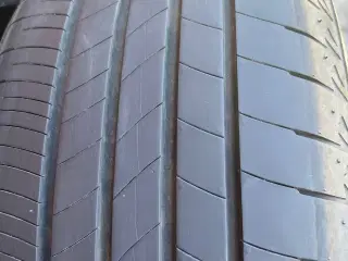 dæk 235/55R/19 101V