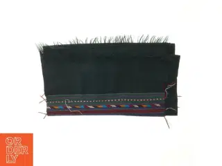 Vævet tekstil, sjal uld sort med mønster (str. 40x180 cm)