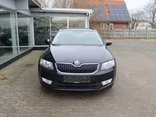 Skoda Octavia 1,6 TDi 105 Ambition Combi DSG
