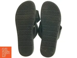 Sorte sandaler (str. 39 )