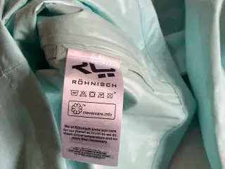 Regnjakke fra Røhnisch købt i golfbutik lækker. 