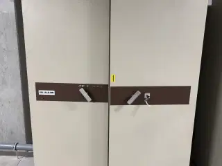 brandskab / pengeskab / arkivskab 2 styk