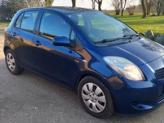 toyota yaris 1,4 D 4D 5 døres