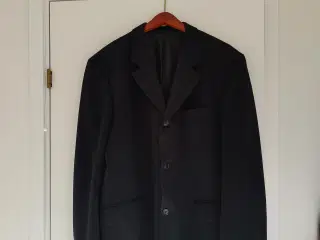Jack's High Level, Sort jakkesæt