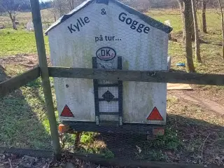 Kylle og Gokke hus sælges 