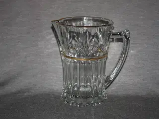 Flot glas kande med guldkant  H.: 18,5 cm