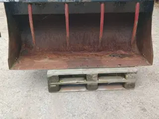 Terex Siloskovl med terex beslag