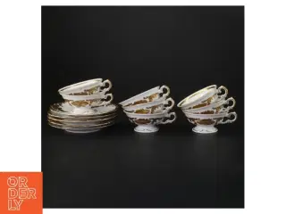 Porcelæns kaffekopper og underkopper fra Wawel (str. Ø. 12 cm ø. 8 cm)