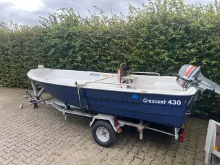 jolle med trailer og 15 hk motor