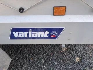 Hobby trailer med næsehjul og presenning
