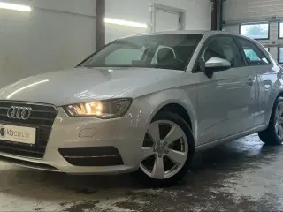 Audi A3 1,2 TFSi 105 Ambiente