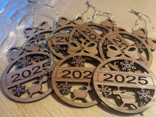 Juleophæng i træ.