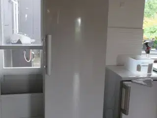 Køleskab ELECTROLUX LRS2DE39W