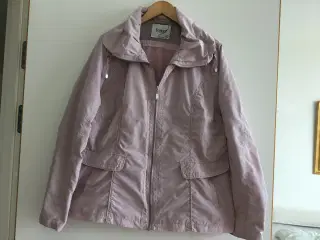 Flot Rosa jakke fra junge