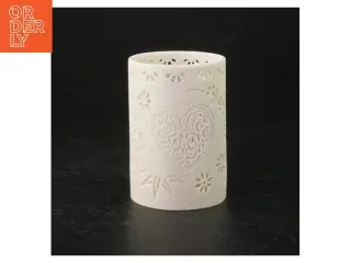 Porcelænslysestage med hjerteudskæring