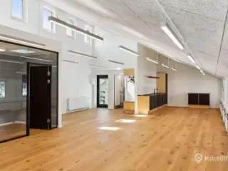 240 M² ATTRAKTIVT KONTORLEJEMÅL