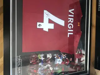 Autoriseret autograf fra Virgil Van Dijk