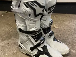 Tech 10 alpinestars