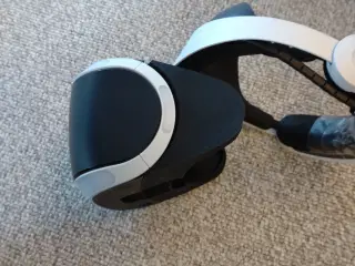 PS4 VR headset, kamera, controllere m.m.