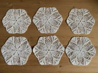 Mellemlægsservietter, 6 stk. hæklede