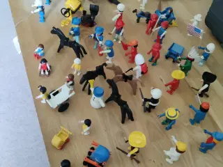 Playmobil figurer og mange dele dertil